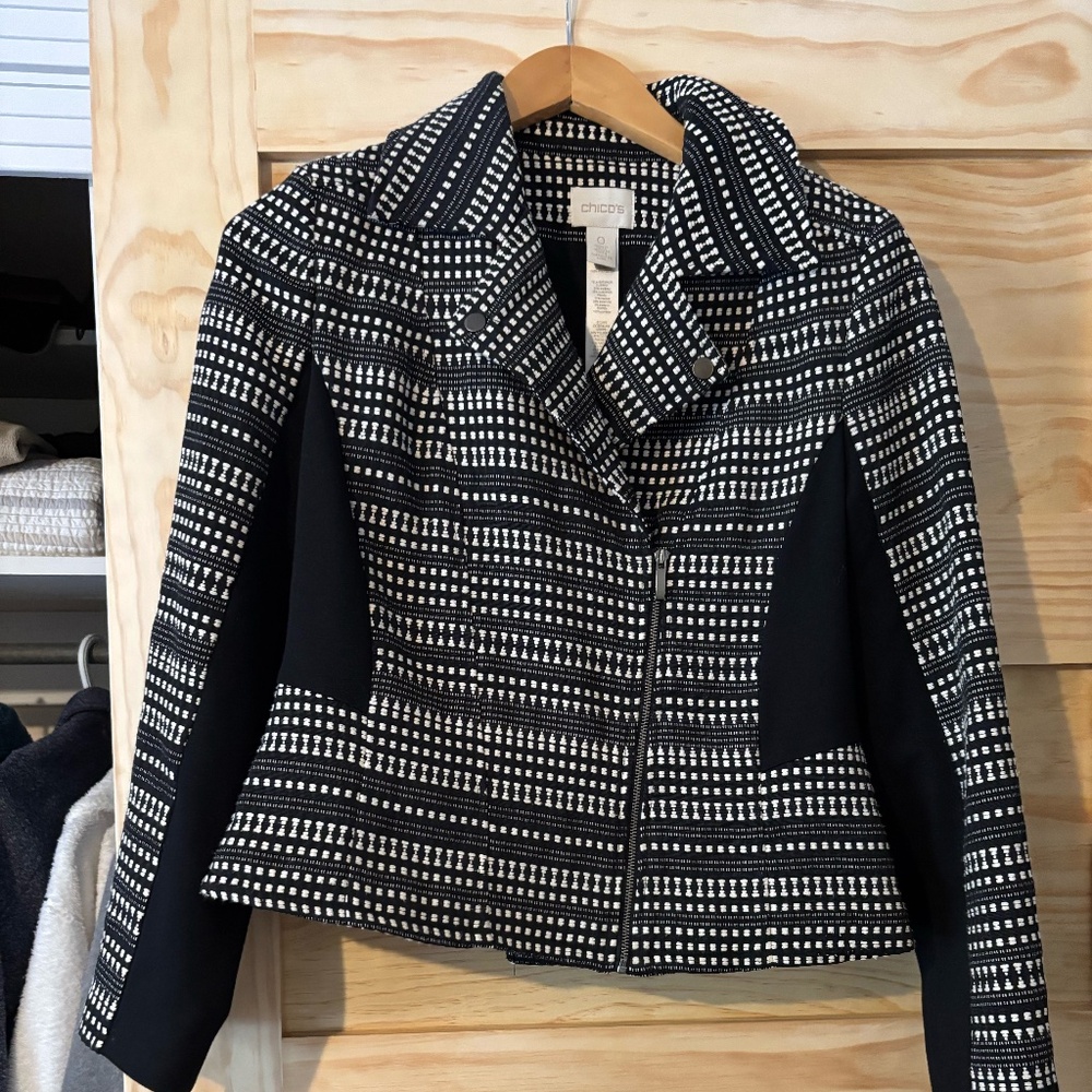 Chicos Black and White Stripe Texture Moto Jacket. Size 0 (small).